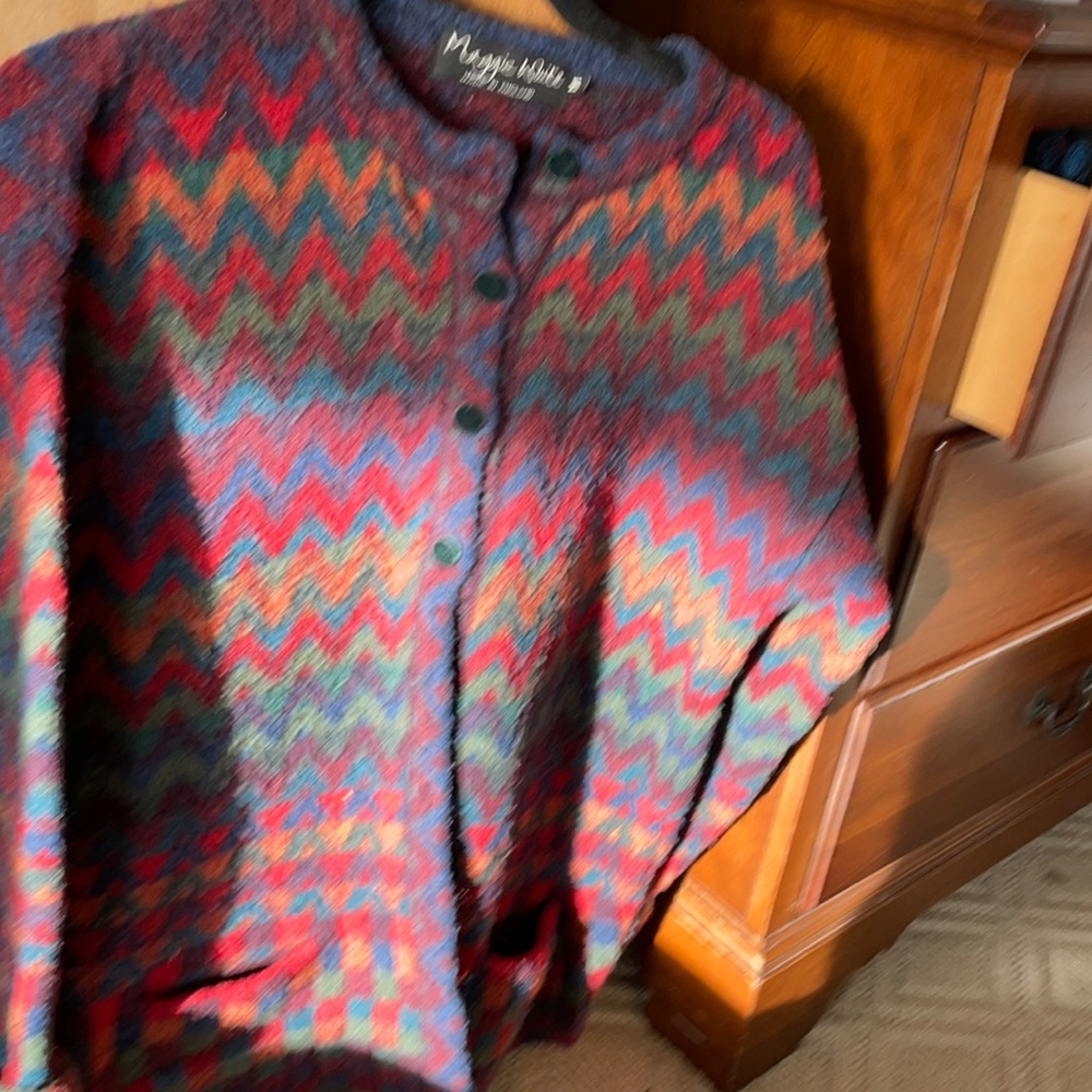 Adorable Maggie White knit sweater!